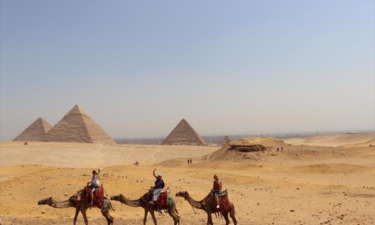 Giza Pyramids, Sakkara, Memphis & Dahshur Full Day Tour from £116